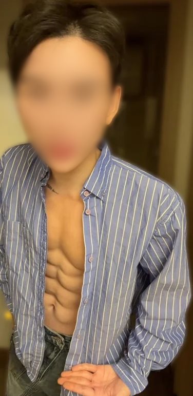 หนุ่มอยากมีกล้ามท้อง ยอมจ่าย 18 ล้าน สร้างกล้ามทางลัด แค่ซิกแพคมันน้อยไป