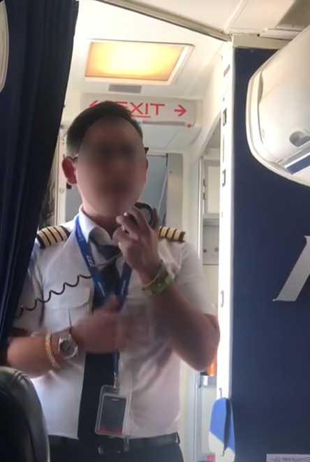 วุ่นหนัก นักบินขังตัวเอง-ผดส. บนเครื่องบิน ที่เม็กซิโก 