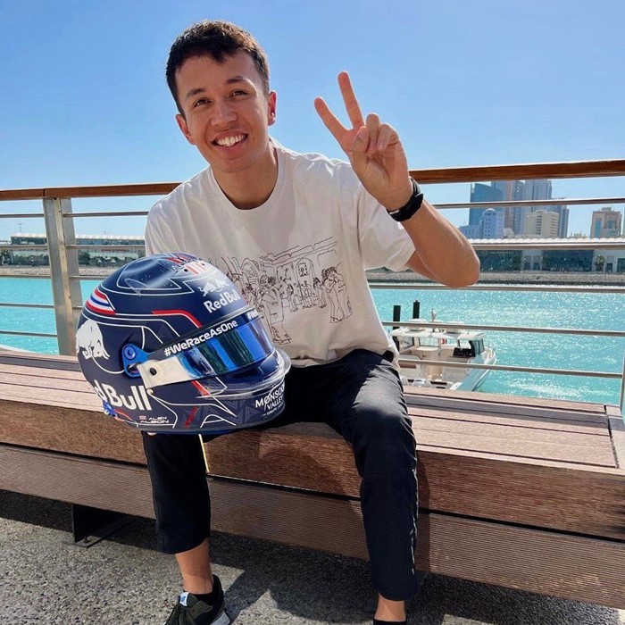 อเล็กซ์ อัลบอน นักแข่ง F1 ลูกครึ่งไทย