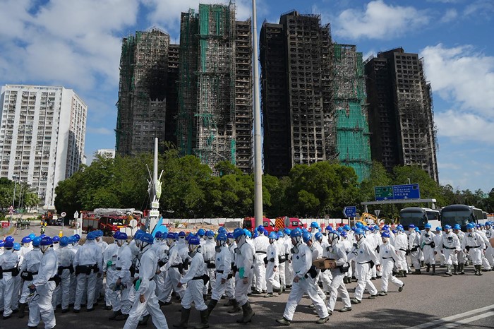 นักดับเพลิงสังเวยไฟไหม้ฮ่องกง นักดับเพลิงสังเวยไฟไหม้ฮ่องกง