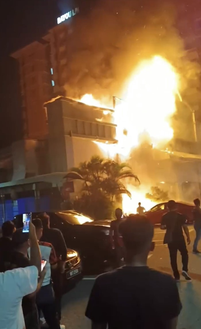  ไฟไหม้งานเลี้ยงคริสต์มาส