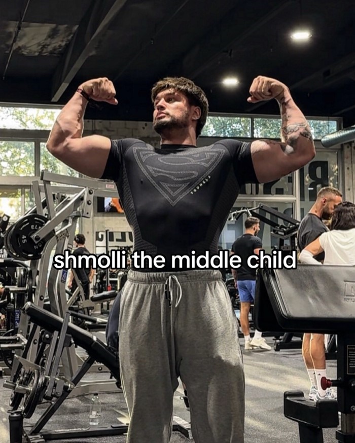 สาวโชว์หุ่นสุดแกร่ง แถมครอบครัวล่ำบึ้กทุกคน