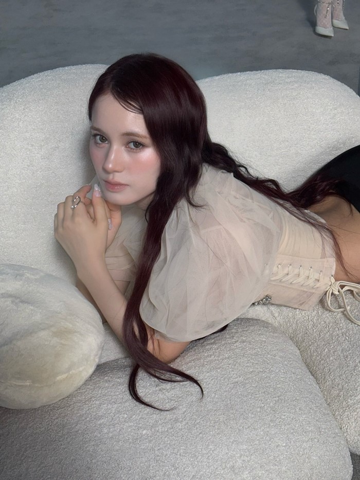  หนุ่มฮอตวง Mrs. GREEN APPLE เดตลับไอดอลเกาหลี คบซ้อนสาวกราเวียร์