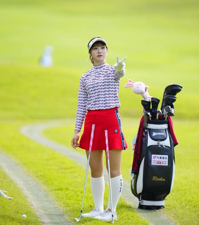 โปรกอล์ฟสาว แอบแซ่บโค้ชรุ่นพ่อ โปรกอล์ฟสาว แอบแซ่บโค้ชรุ่นพ่อ