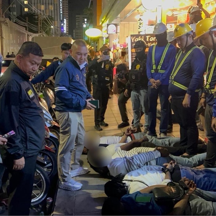 โหนมา อย่างเนียน 