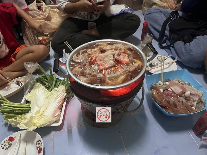 ปาร์ตี้หมูกระทะ หมดสติกลางถนน 4 ราย