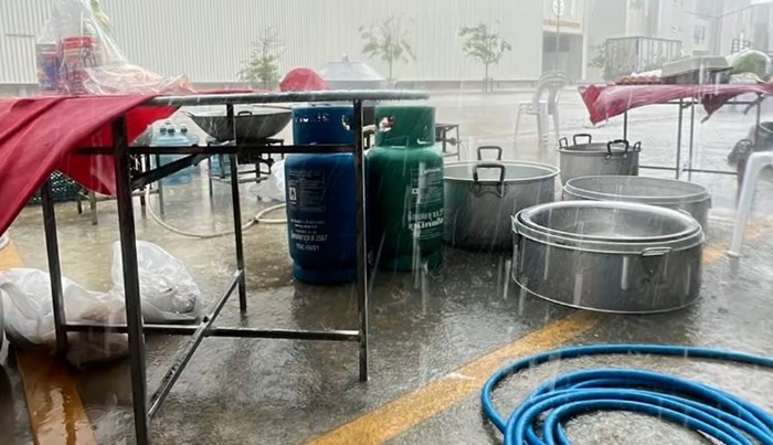 คนจัดโต๊ะจีน