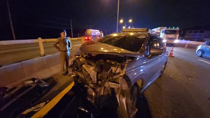 สดุดี  นศ.พยาบาล พลเมืองดีหยุดรถช่วยคนเจ็บ แต่ถูกรถชนเสียชีวิต    