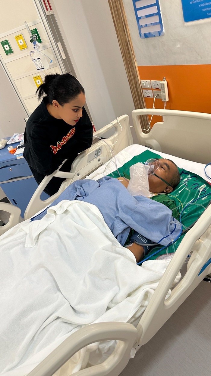 พิมรี่พาย ใจจะขาด พ่อประสบอุบัติเหตุ - บิ๊กไบค์ขาด 2 ท่อน 