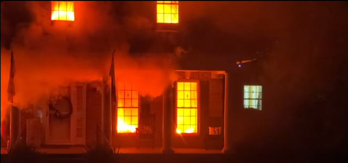  เล่นใหญ่จัดเต็ม ลุกเป็นไฟ 