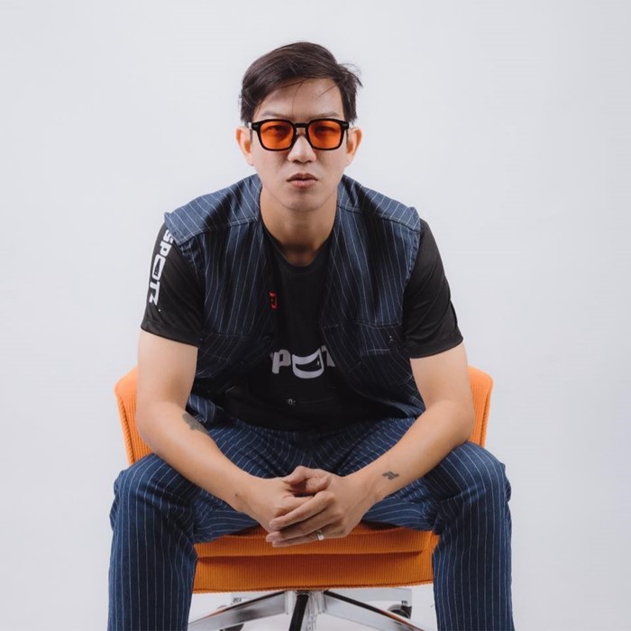   เบลล์ ขอบสนาม
