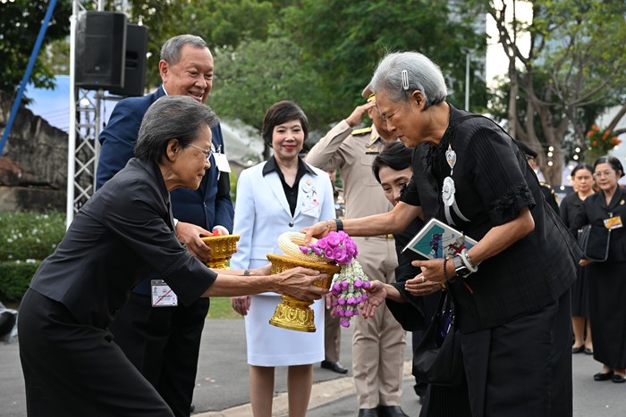 กรมสมเด็จพระเทพฯ ทรงเปิดงานกาชาด ประจำปี 2568 ณ สวนลุมพินี