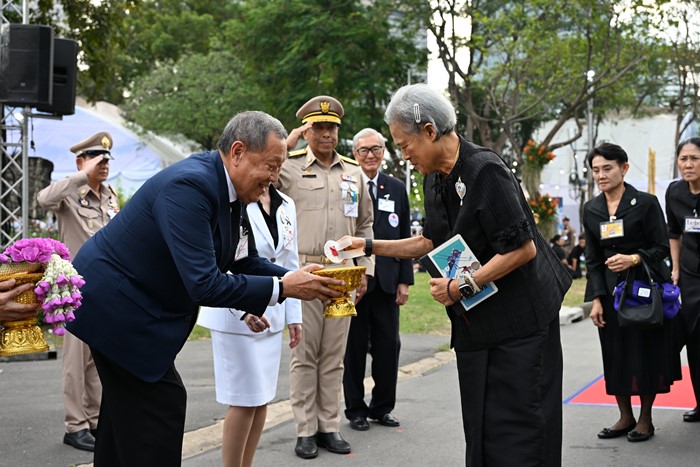 กรมสมเด็จพระเทพฯ ทรงเปิดงานกาชาด ประจำปี 2568 ณ สวนลุมพินี