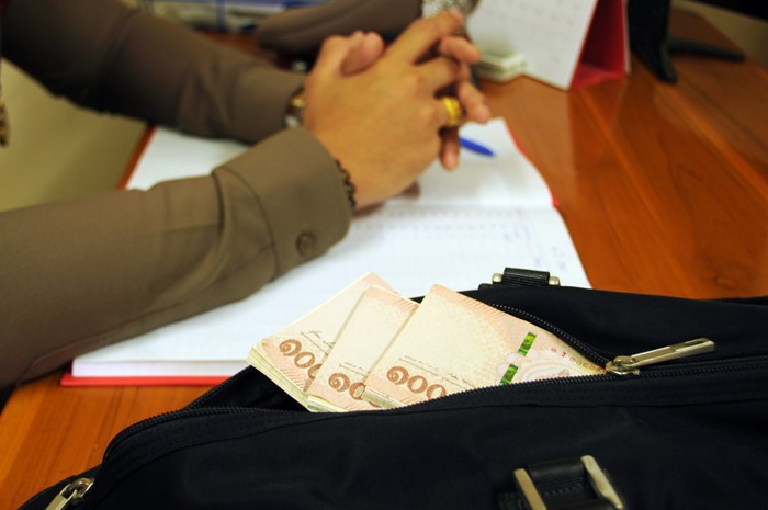 จากใจตำรวจ ปมอายัดบัญชี ลั่นอายัดแบบไม่รู้สี่รู้แปด