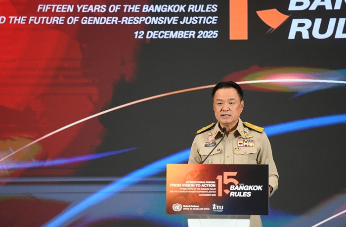 อนุทิน ชาญวีรกูล, คนละครึ่งพลัส