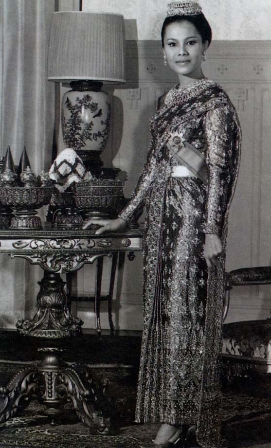 สมเด็จพระพันปีหลวง ทรงวิจิตร เผยจุดกำเนิดชุดไทยพระราชนิยม จากพระราชเสาวนีย์