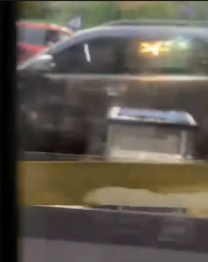 แค้นซิ่งชนร้าน ฉุนไม่เดินมาส่ง 