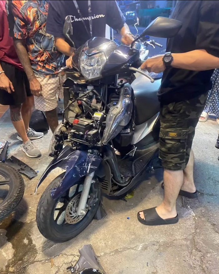 แค้นซิ่งชนร้าน ฉุนไม่เดินมาส่ง 