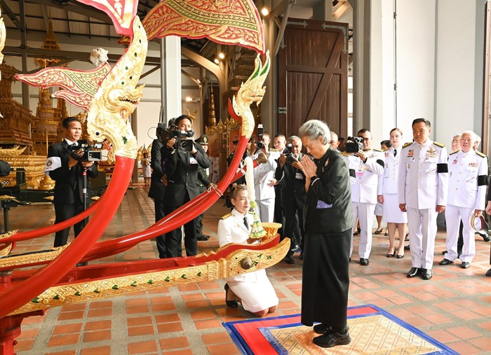  กรมสมเด็จพระเทพฯ ทรงบวงสรวงราชรถ พิธีถวายพระเพลิงพระบรมศพ สมเด็จพระพันปีหลวง