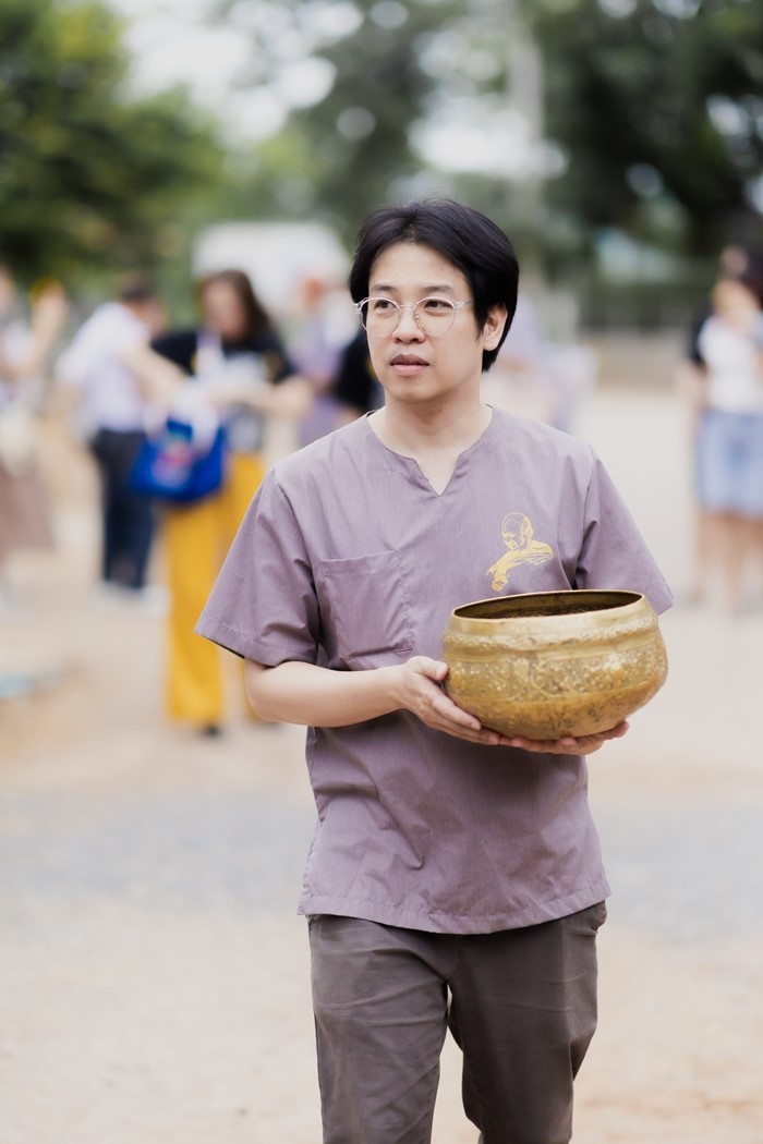 หมอบี ทูตสื่อวิญญาณ