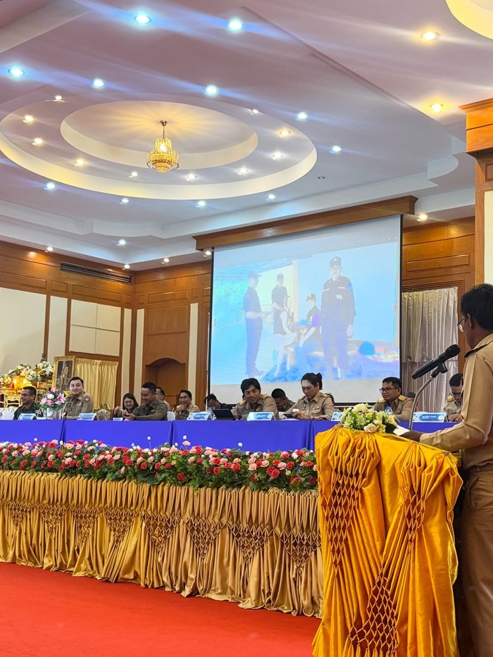 ผู้กองแคท อาทิติยา ไม่สนดราม่าลาออก ลุยประชุมต่อเมืองศรีสะเกษ พร้อมโชว์ร้องเพลง 