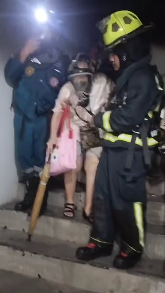 อพยพวุ่น เหตุไฟไหม้คอนโด