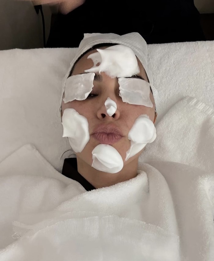 คิม คาร์ดาเชียน บินลัดฟ้า ดูแลผิวหน้าที่เมืองไทย กับหมอโจ้ The Demis