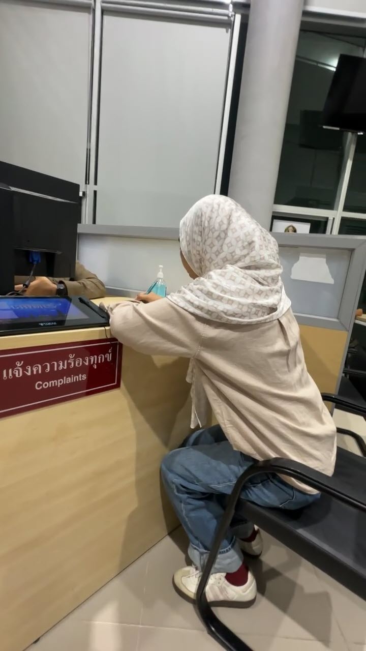 สาวอิสลาม ถูก LGBTQ+ ด่า เหยียดศาสนา กลางรถไฟฟ้าแอร์พอร์ตลิงก์ สาวอิสลาม ถูก LGBTQ+ ด่า เหยียดศาสนา กลางรถไฟฟ้าแอร์พอร์ตลิงก์