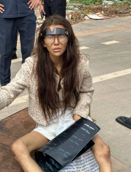 เน็ตไอดอลสาวจีนวัย 26 ถูกพบกลายเป็นคนเร่ร่อนในกัมพูชา 