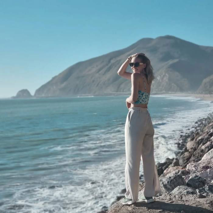 สาวเปิดประสบการณ์เที่ยวรอบโลก สาวเปิดประสบการณ์เที่ยวรอบโลก