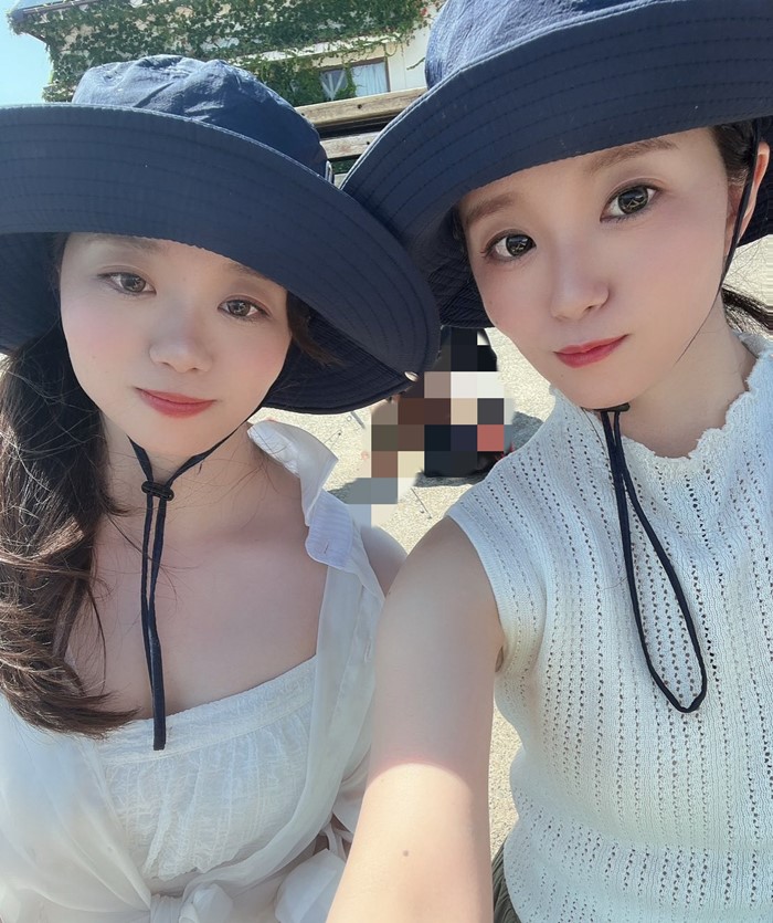   พี่น้องฝาแฝด จูงมือเดบิวต์ AV ค่ายดัง  