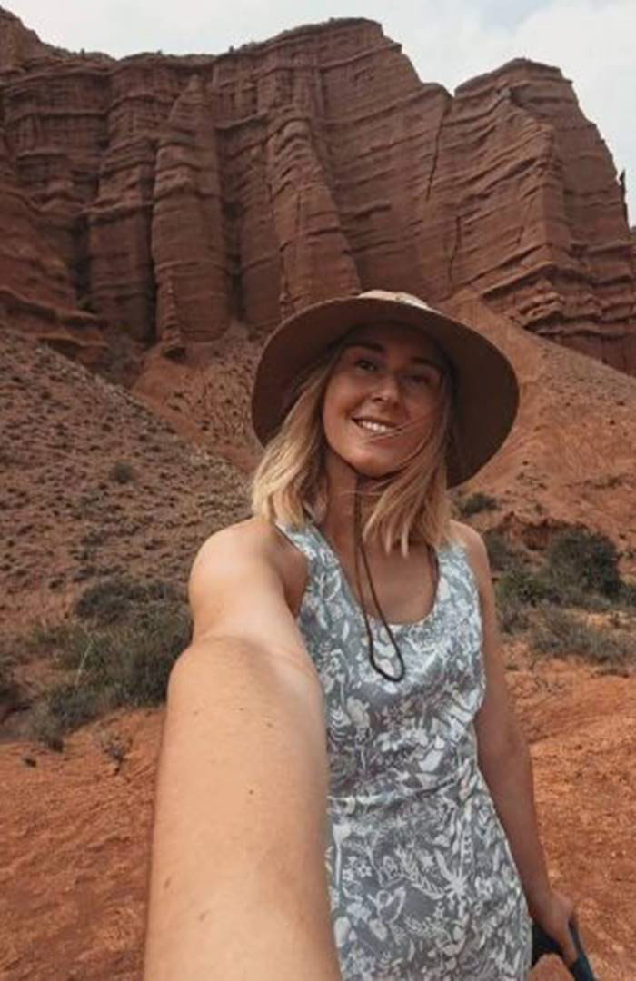 สาวเปิดประสบการณ์เที่ยวรอบโลก สาวเปิดประสบการณ์เที่ยวรอบโลก