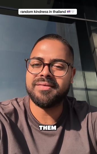 นักท่องเที่ยวต่างชาติ