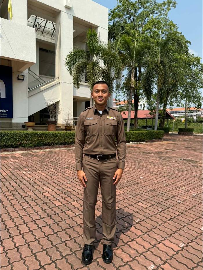 สิบตำรวจตรี ภูริพล ตำรวจป้ายแดง สิบตำรวจตรี ภูริพล ตำรวจป้ายแดง