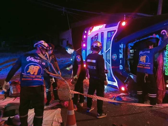 รถทัวร์ภูเก็ต-เบตง คว่ำ รถทัวร์ภูเก็ต-เบตง คว่ำ