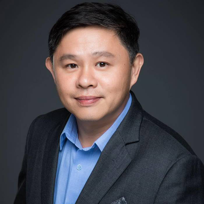 ประวัติ ทนายแก้ว  