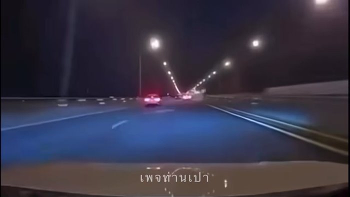 ก๊วนรถแต่งซิ่งพังยับ 10 คัน เปิดนาทีแข่งกันมาบนทางด่วน