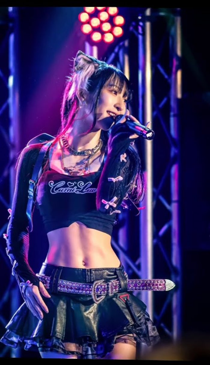 ไอดอลสาว เผยลุค ก่อน หลังเลิกงาน ไอดอลสาว เผยลุค ก่อน หลังเลิกงาน