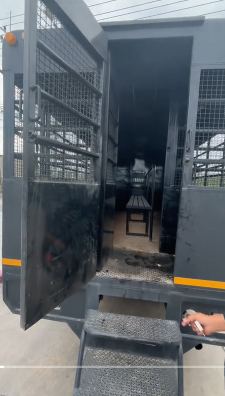 หนุ่มฝรั่งรีวิว คนไทยใจดีให้ติดรถ ฟีลแบบ VIP