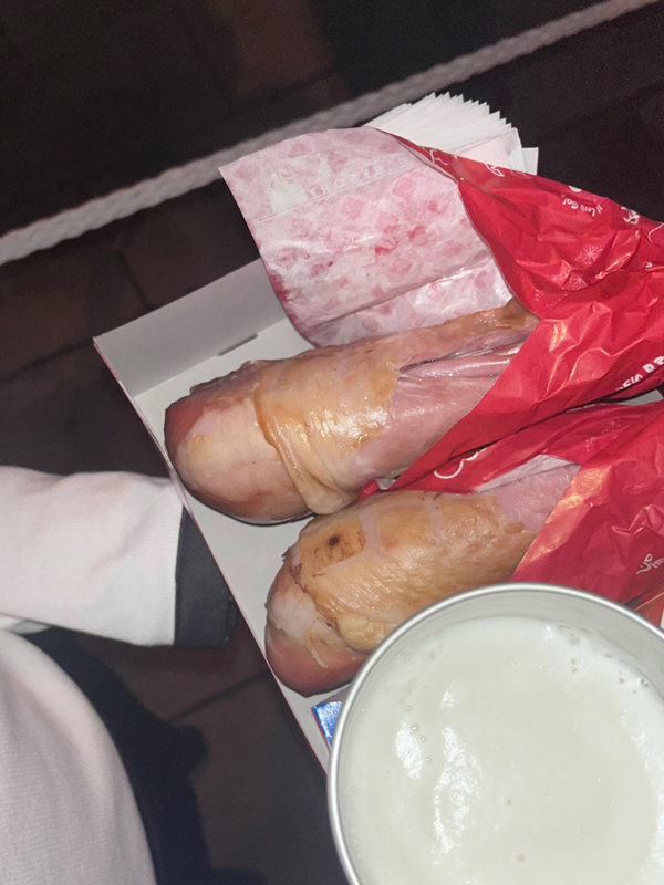  คนญี่ปุ่นโพสต์ภาพ ซื้อขาไก่งวงที่ DisneySea