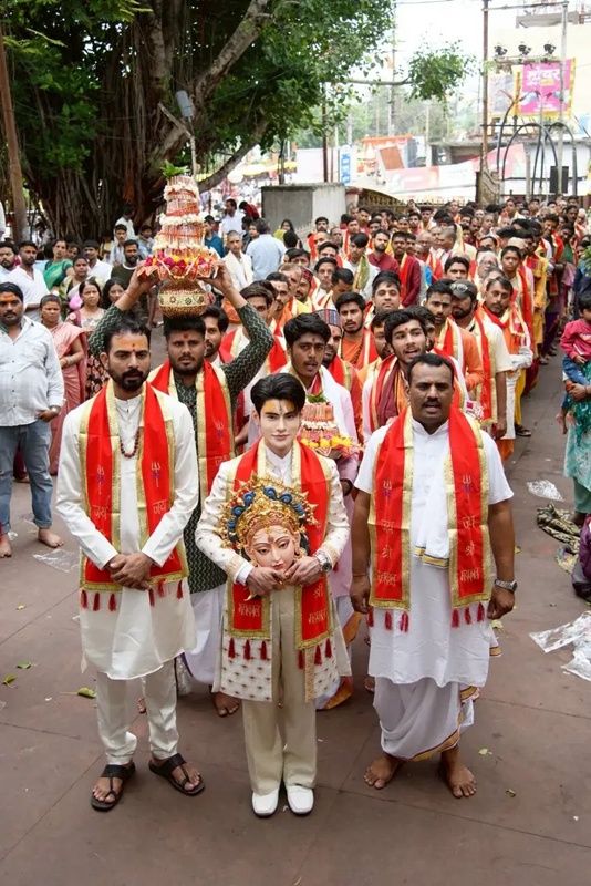 ประวัติ เอ จักรพรรดิ