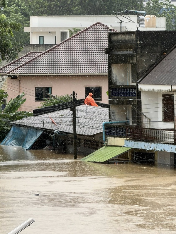 CEO สาว เล่านาทีฝนถล่ม น้ำท่วมหาดใหญ่