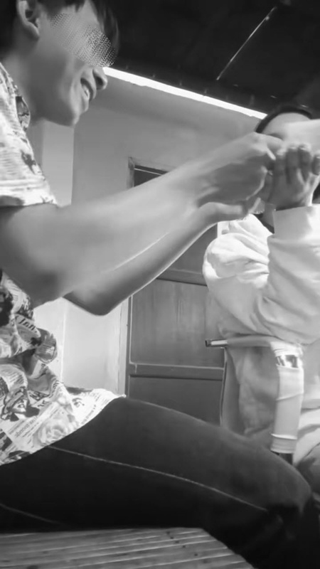 สาวเซอร์ไพรส์วันครบรอบ พรินต์แชตโดนนอกใจ สาวเซอร์ไพรส์วันครบรอบ พรินต์แชตโดนนอกใจ