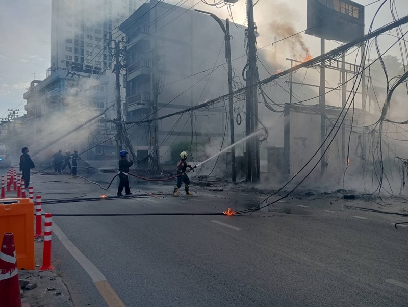 ไหม้ระทึก หม้อแปลงระเบิดย่านรามคำแหง