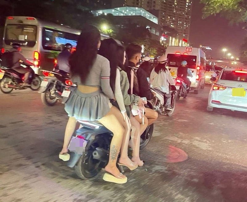 ภาพไวรัล มอเตอร์ไซค์ซ้อน 5 สุดฮอต