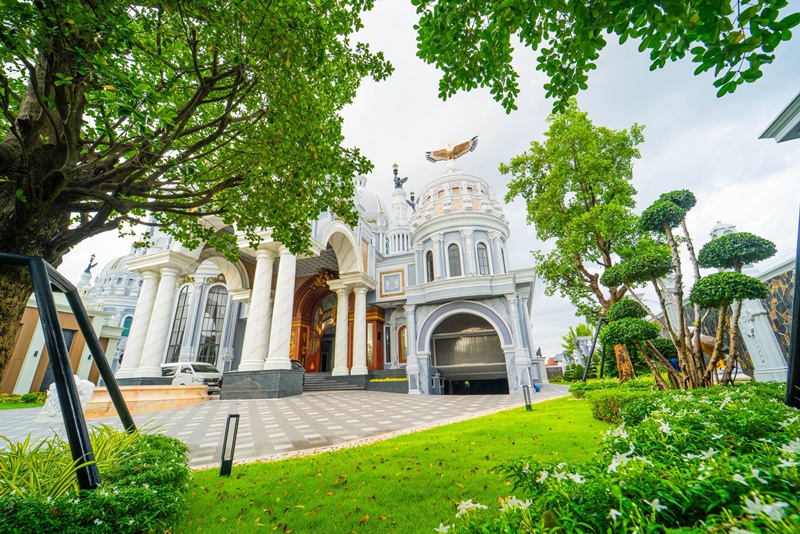 ขายบ้าน 250 ล้านบาท มีคุณสมบัติ 25 ข้อ 