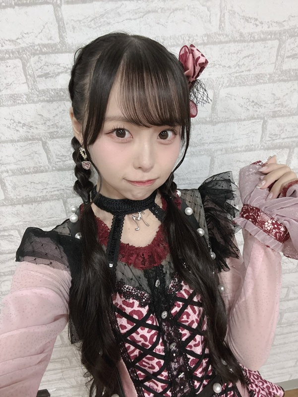 ไอดอลสาวโป๊ะแรง โดนจับได้ใช้แอคหลุมด่าบริษัท 