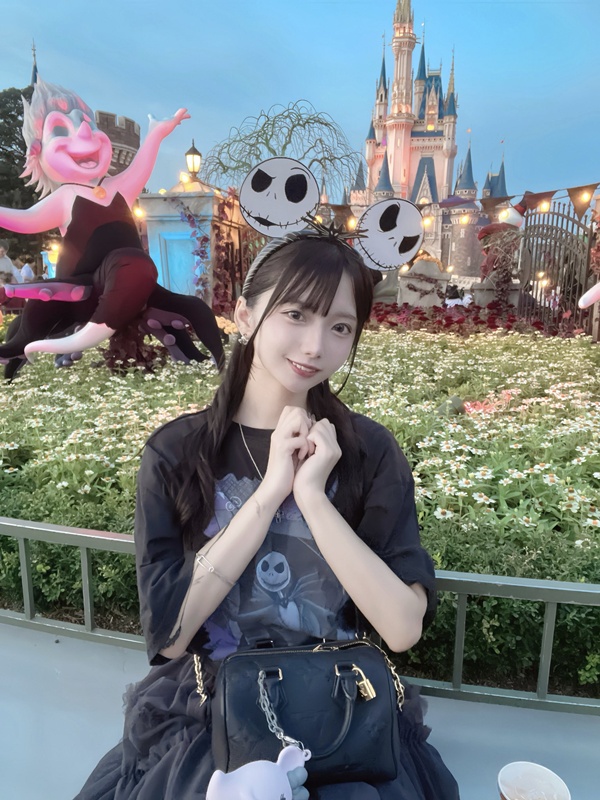 หนุ่มจ่ายเงิน 1.2 แสน ซื้อเดต 1 วันกับไอดอล