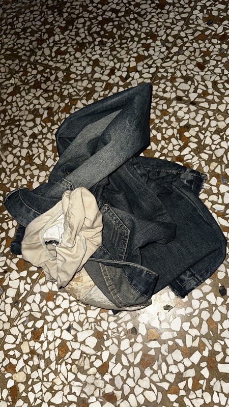 สาวซื้อกางเกงยีนส์ออนไลน์ ได้ของแถมมือสองสภาพช็อก