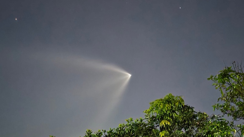 แสงปริศนารูปกรวยโผล่เหนือท้องฟ้าไทย